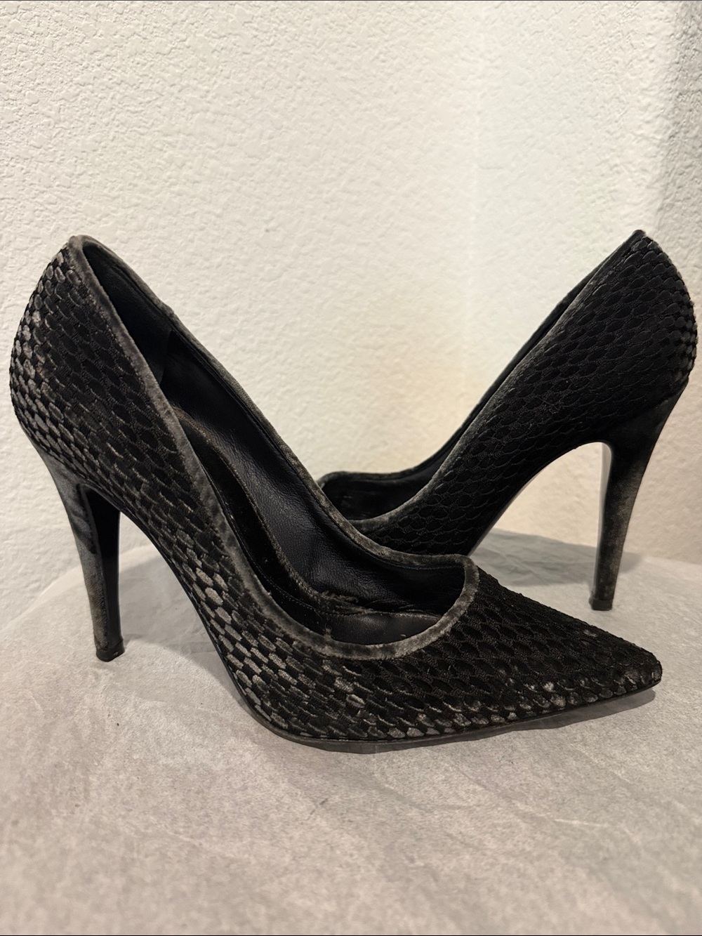Sergio Rossi Black Textured Pointed Toe Stiletto Pumps